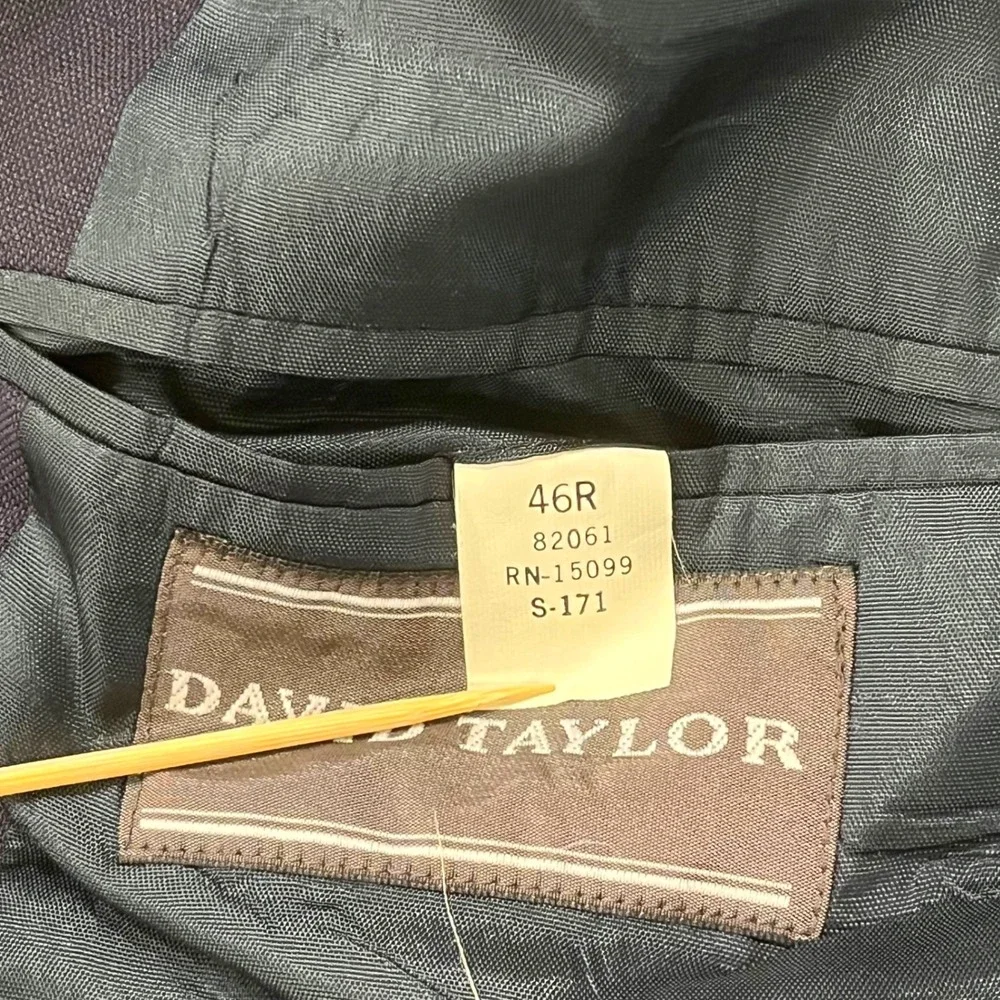 David Taylor Mens‎ Blazer 46R Navy Blue Gold Crest Buttons Sport Coat Jacket
